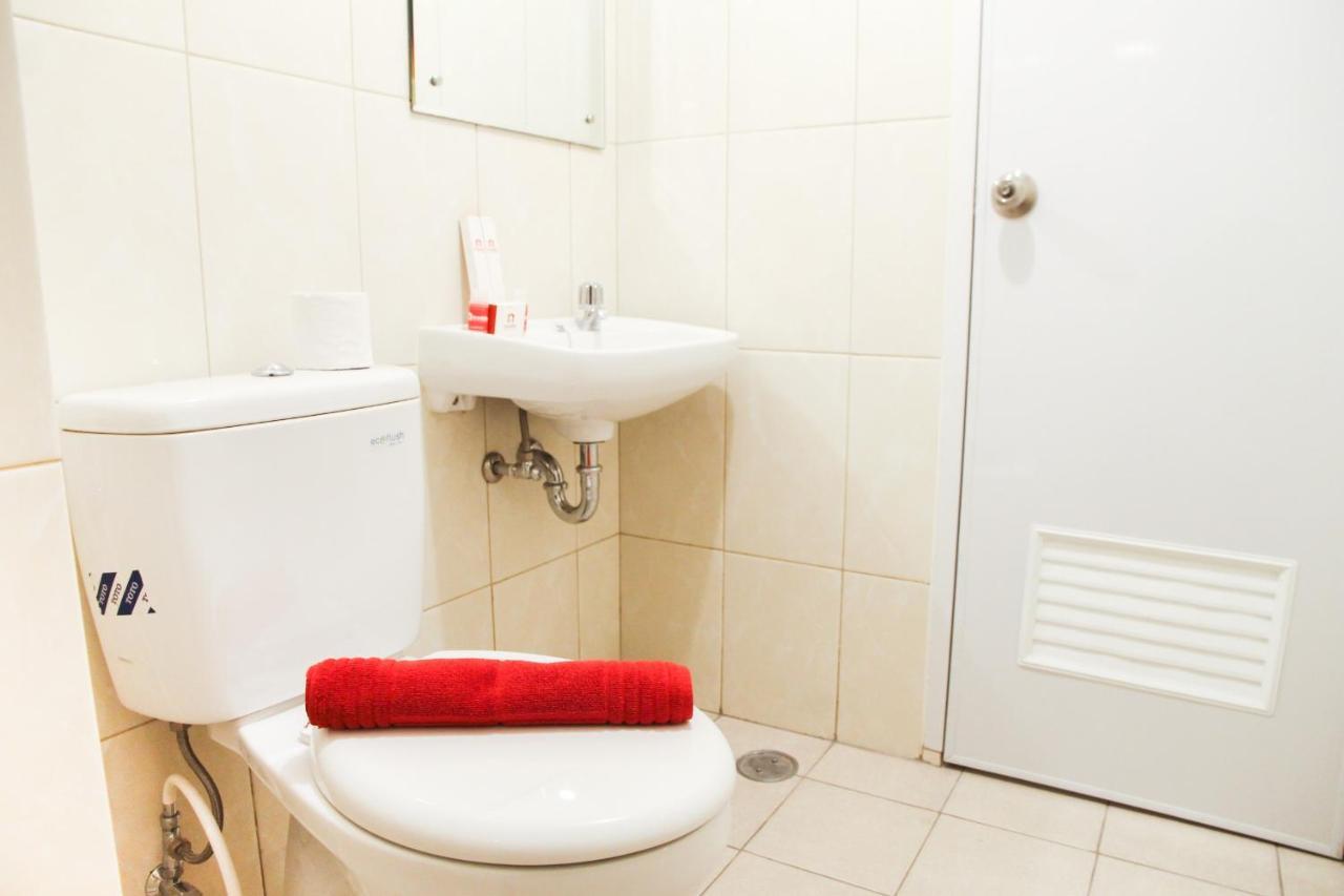 Simply Minimalist 2br The Springlake Summarecon By Travelio Apartemen